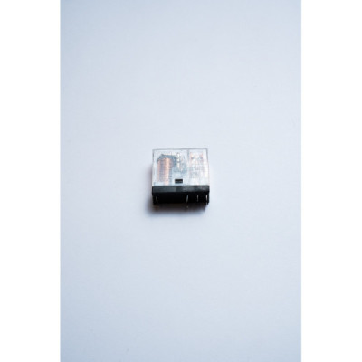 OMRON RELAY 24V - 8PIN (RECTANGULAR)